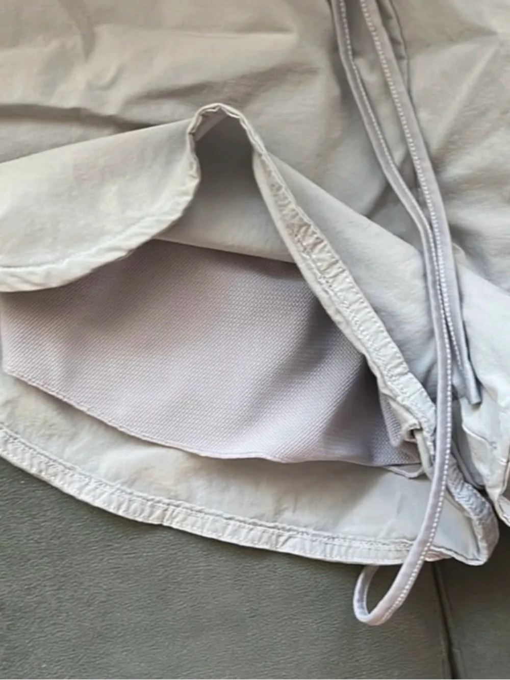 Alphalete Light Gray Performance Shorts - Picture 3 of 5